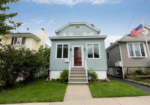 486 Minnieford Avenue, City Island