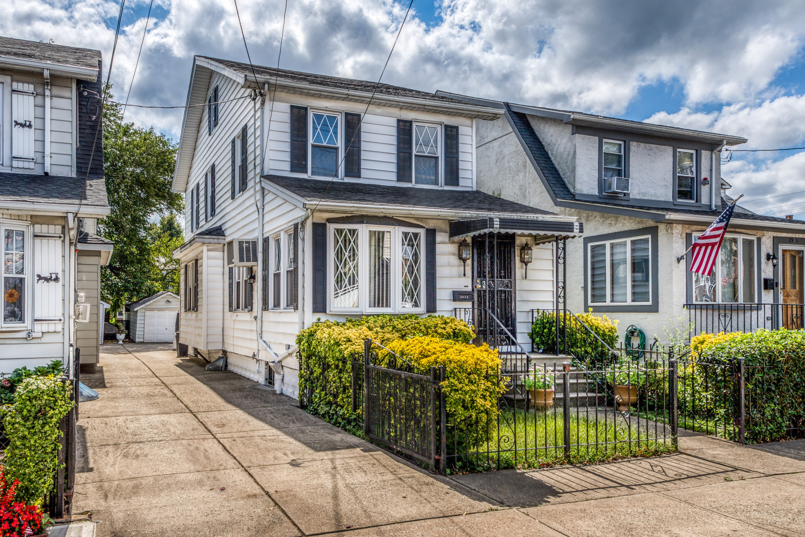 2912 Sommer Place, Bronx: main photo