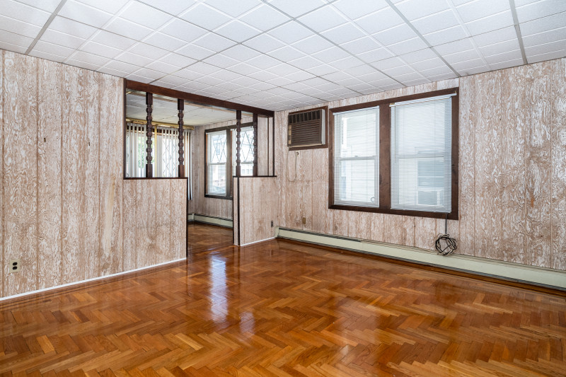 2912 Sommer Place, Bronx: photo 2