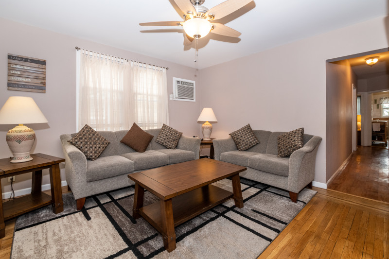226 Pugsley Avenue, Bronx: photo 3