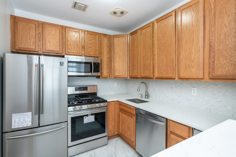 118 Mermaid Lane Unit 296, Bronx: photo 2