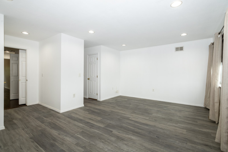 118 Mermaid Lane Unit 296, Bronx: photo 3