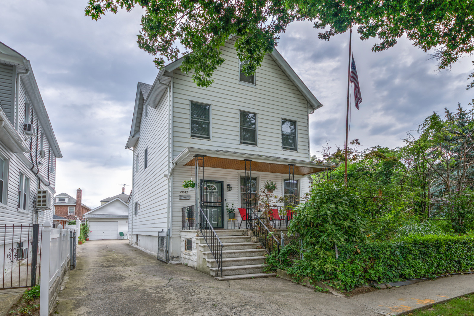 2042 St. Paul, Bronx: main photo
