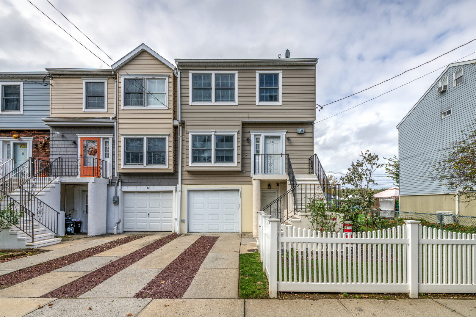 647 Minnieford Avenue, City Island: main photo