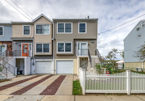 647 Minnieford Avenue, City Island