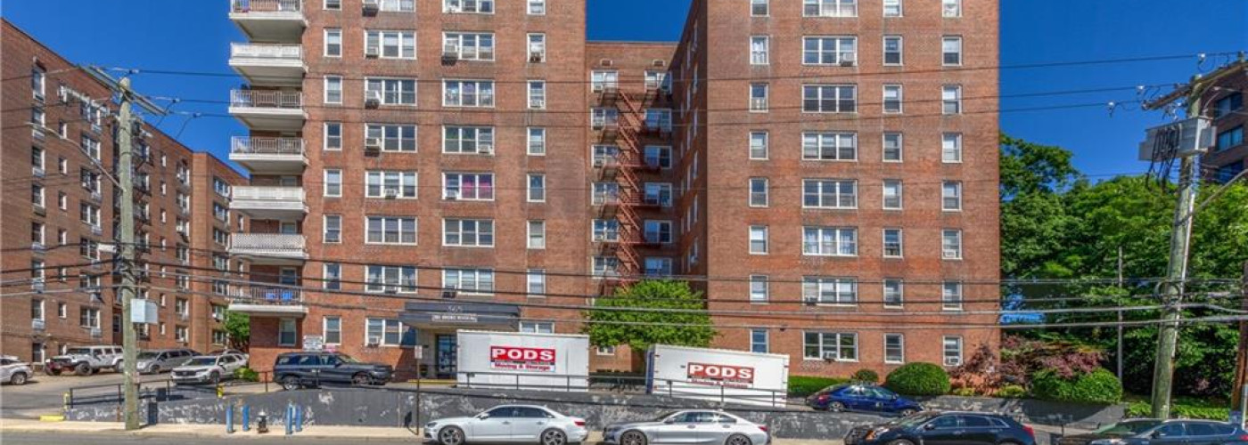 365 Bronx River Road 4G, Yonkers