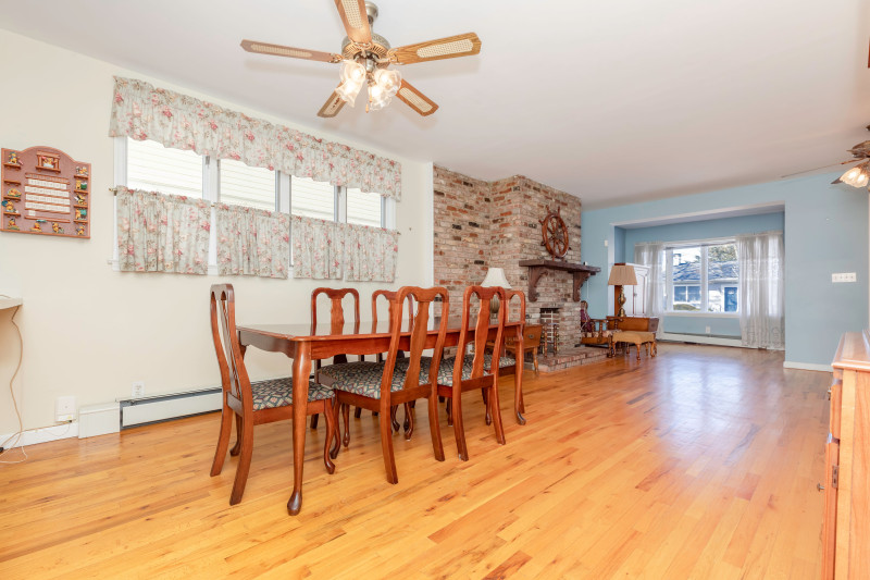 100 Marine Street, City Island: photo 3