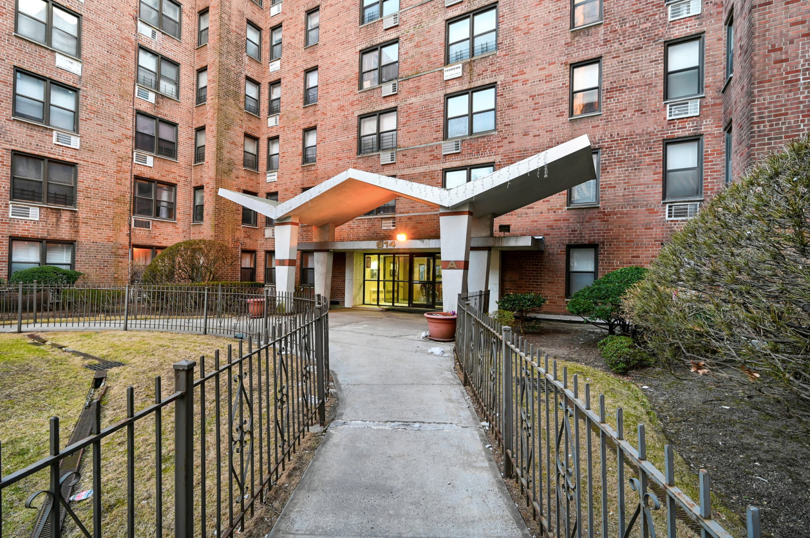 814B Tilden Street, Bronx: main photo