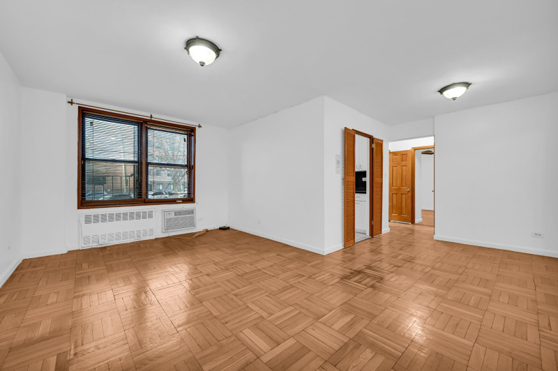 814B Tilden Street, Bronx: photo 2