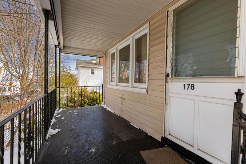 178 Beach Street, Bronx: photo 2